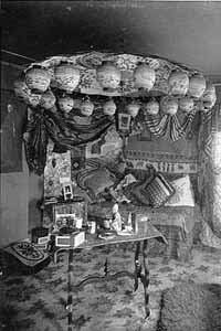 Nordstrom Bedroom, 1900's [13k]